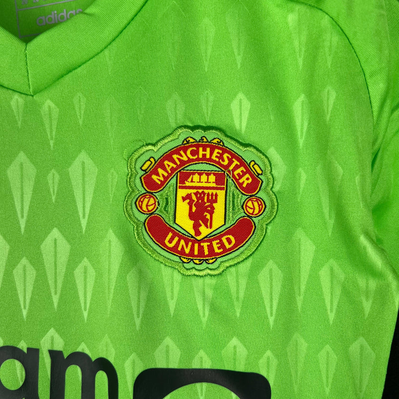 MANCHESTER UNITED GOLEIRO I 23/24 CHILDREN'S SET