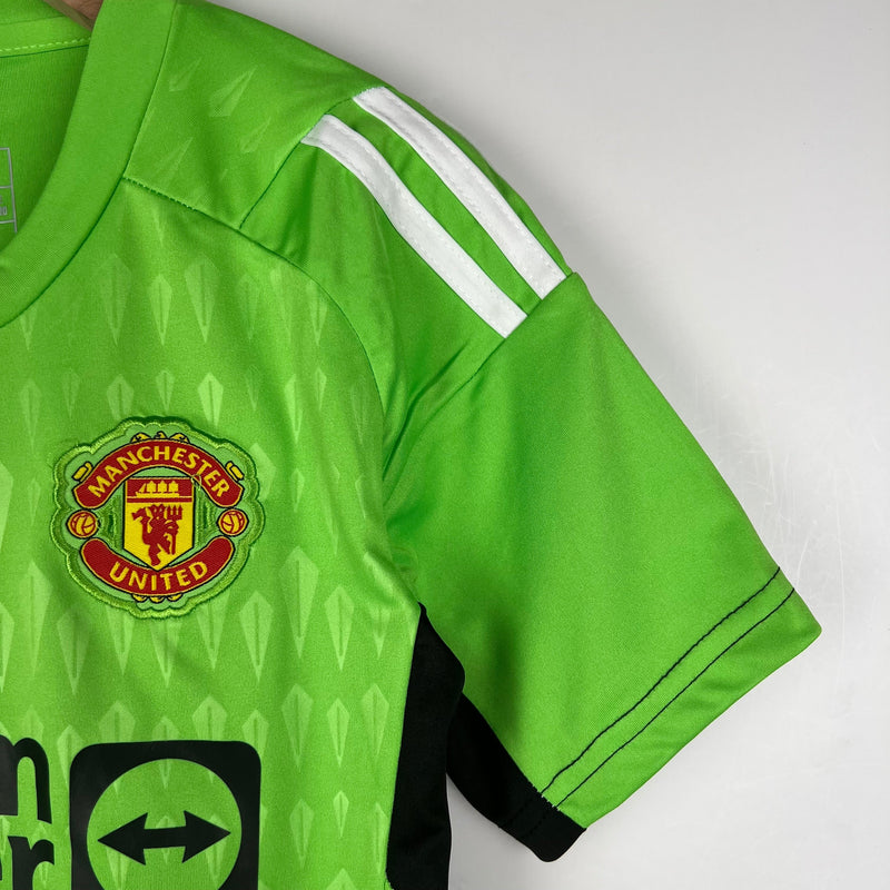 MANCHESTER UNITED GOLEIRO I 23/24 CHILDREN'S SET